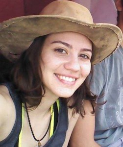 Bruna de Souza Romeiro graduanda do curso de Ciências Biológicas da UFRuralRJ